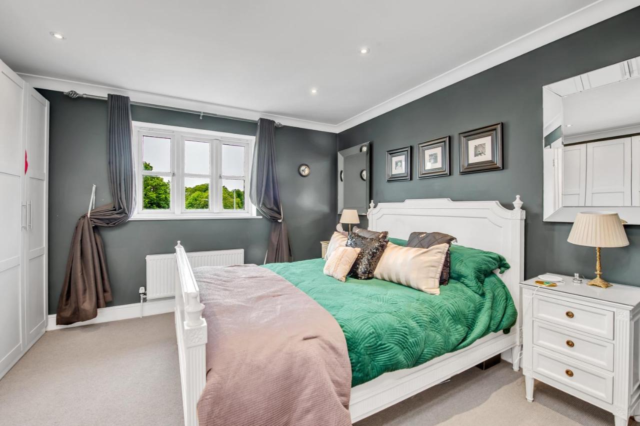 Stylish 3 Bedroom Townhouse For 5 Guests, Set In The Medieval Grid With Off Street Parking Bury St. Edmunds Экстерьер фото