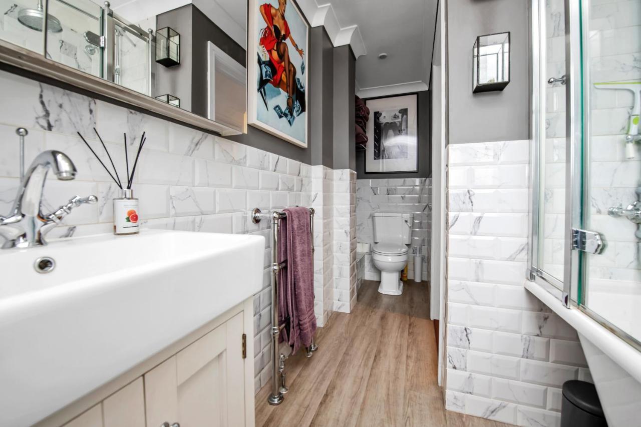 Stylish 3 Bedroom Townhouse For 5 Guests, Set In The Medieval Grid With Off Street Parking Bury St. Edmunds Экстерьер фото